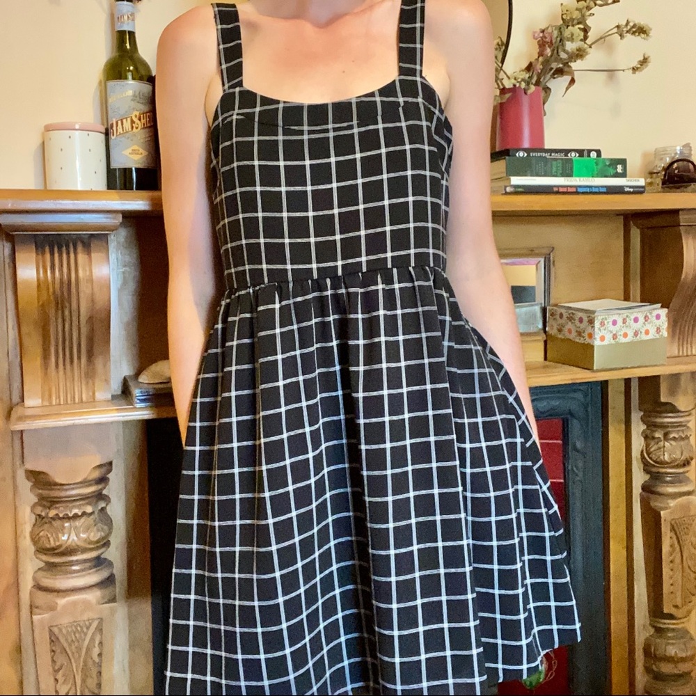 Plaid Pinafore Babydoll Dress - Picture 4 of 4